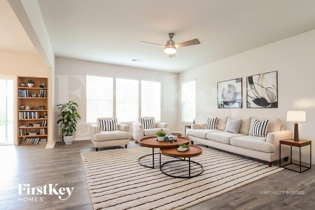 Photo - 625 Goldburn Wy