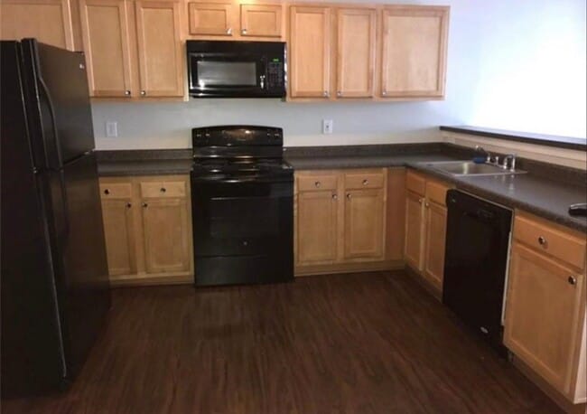 Photo - 1405 E Carson St