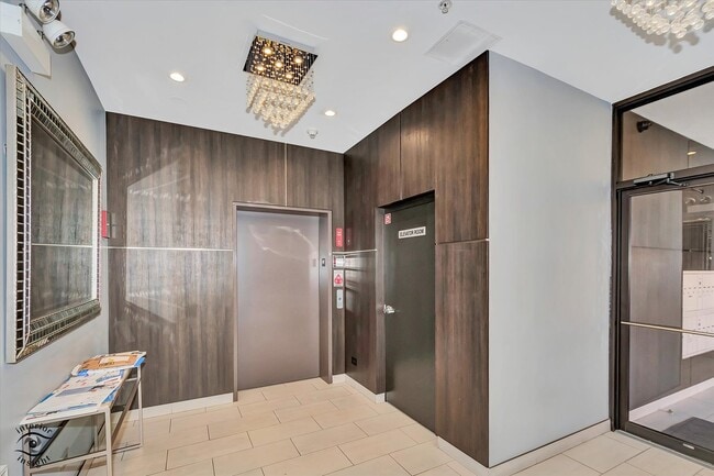 Photo - 4330 N Neva Ave Unidad 202