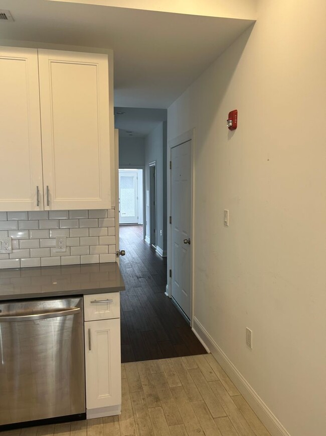 Photo - Beautiful 2 bedroom, 2 bathroom apt (Sec 8 voucher 2 ) Unit 3