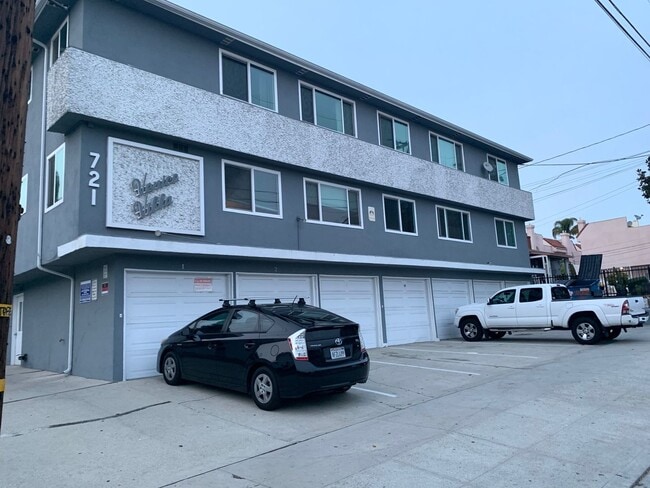 Photo - 721 Venice Way