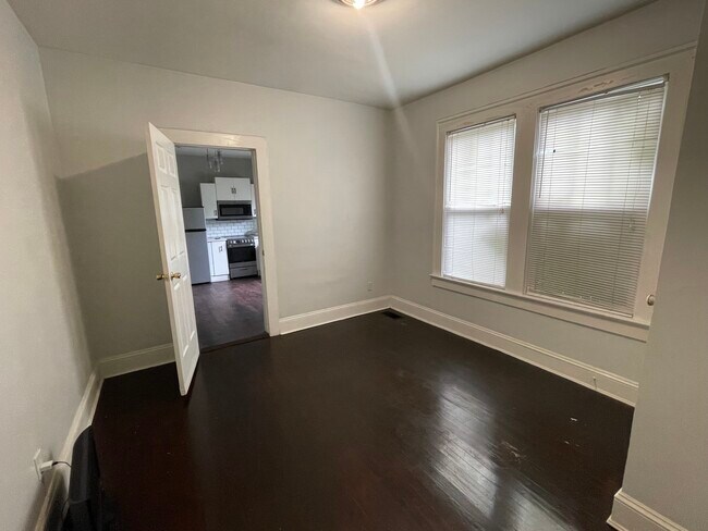 Photo - 644 Moreland Ave SE