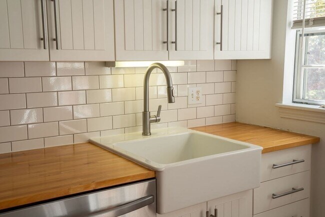 Photo - 21 Desmond Ave Apartamento Unidad A