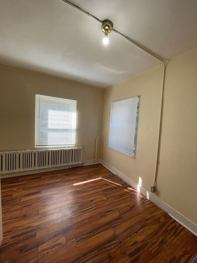 Photo - Whitestone Manor Apartments