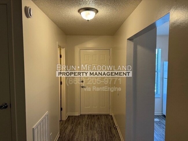 Photo - 10417 Victoria Dr Unit #C