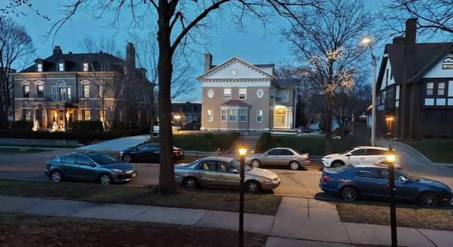 Photo - 2210 Pillsbury Ave Unit 15E