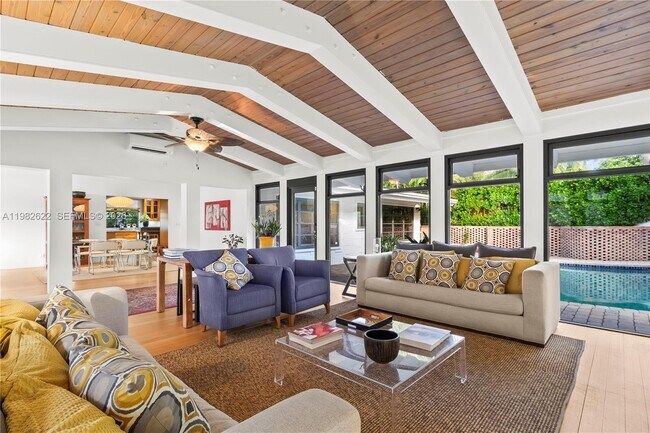 Photo - 2132 Middle River Dr