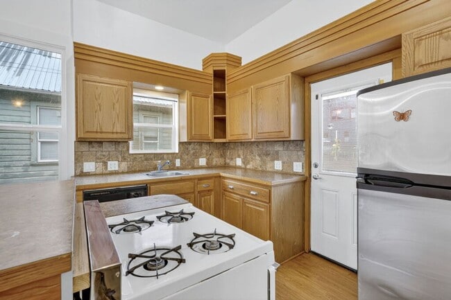 Photo - 924 N Mason St