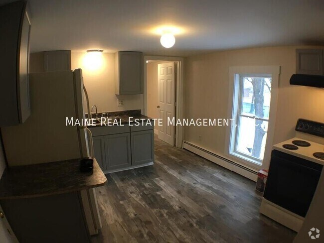 Building Photo - 12 Spring St Rental