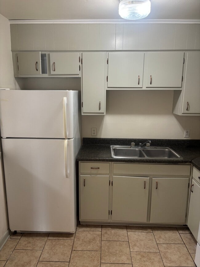 Photo - 837 N 6th St Unit 6
