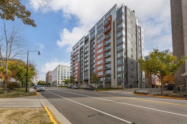 Photo - 309 W Washington Ave