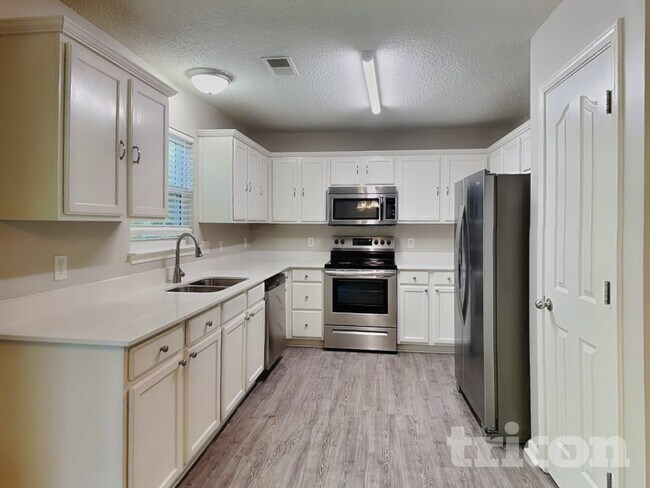 Photo - 5940 Briggs Dr