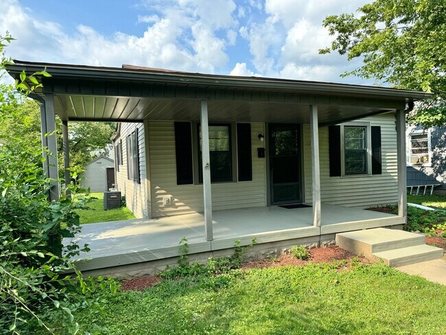 DEPOSIT MOVES YOU IN! No rent due until Se... - DEPOSIT MOVES YOU IN! No rent due until Se...