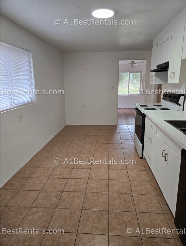 Photo - 5017 Parker Rd