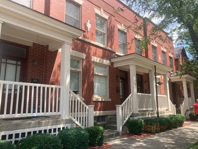 Photo - 744 S Front St