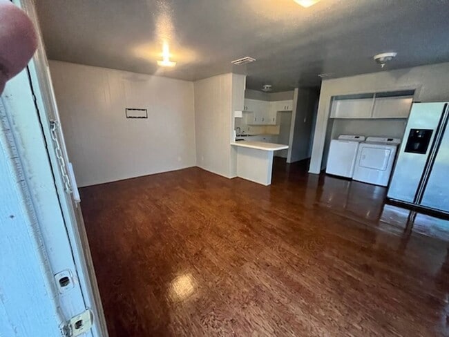 616 Jeanette Ave Unidad b