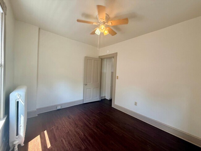 Photo - 324 S Christian St Unit 3