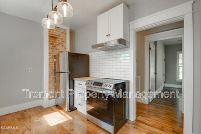 Photo - 317 W Peak St