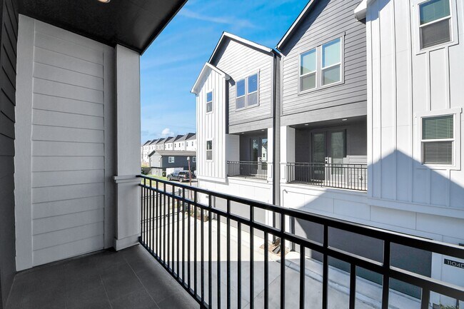 Photo - 1104B Mansfield St