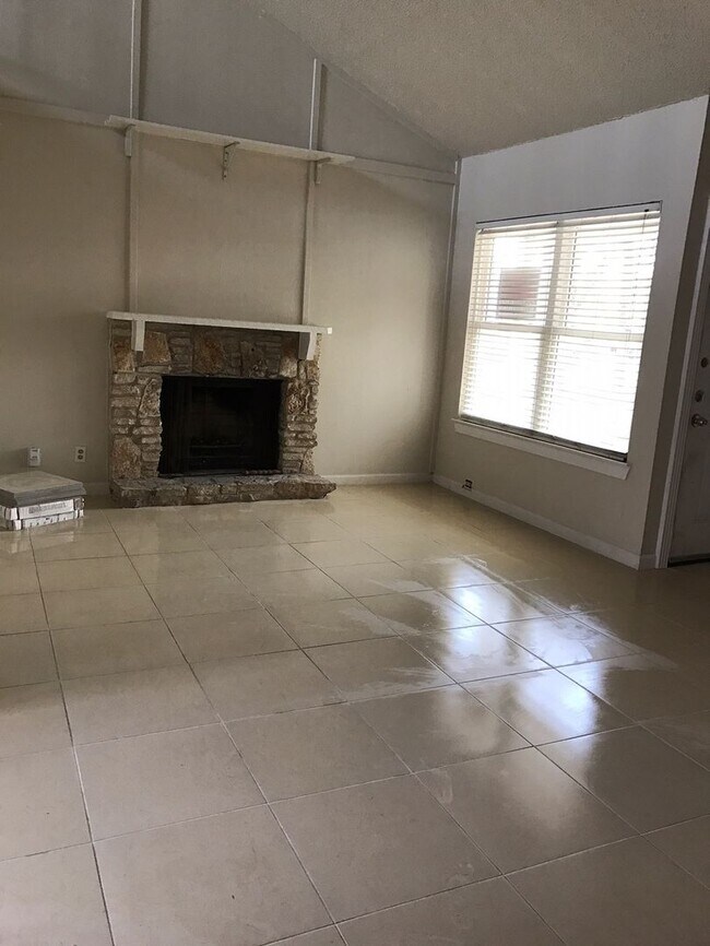 Photo - 1733 Timberwood Dr Unidad town home