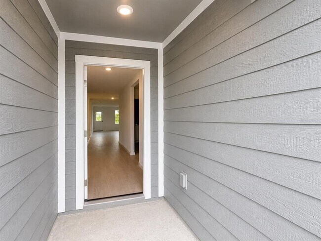 Photo - 431 ARTEMIS St