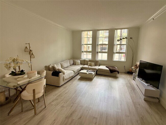 Photo - 3001 NE 185th St Unidad 12