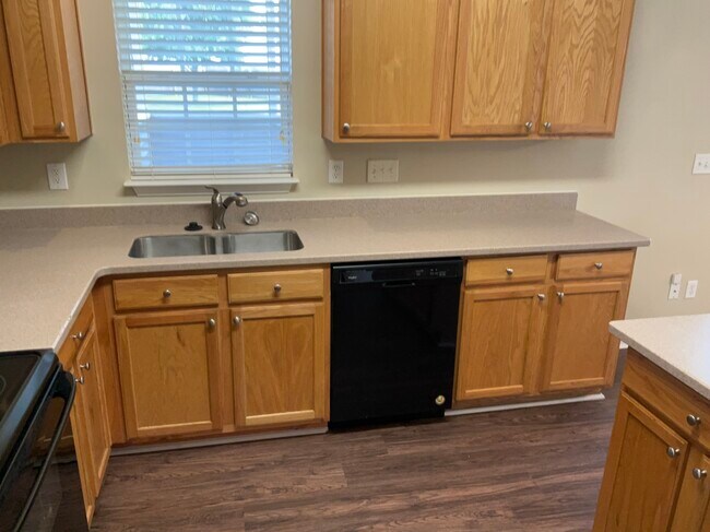 Photo - 10 Nermal Ct