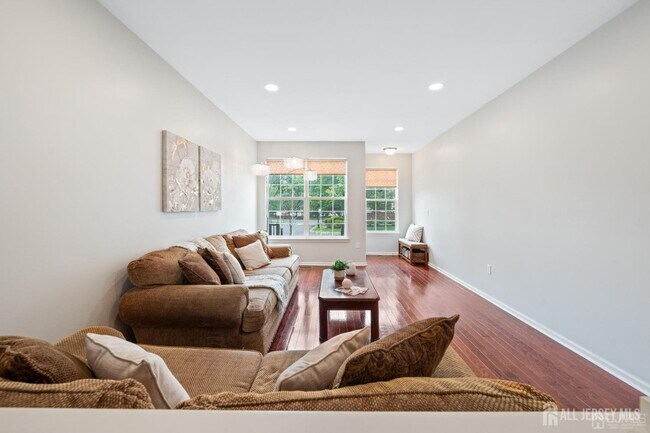 Photo - 2456 Canterbury Ln