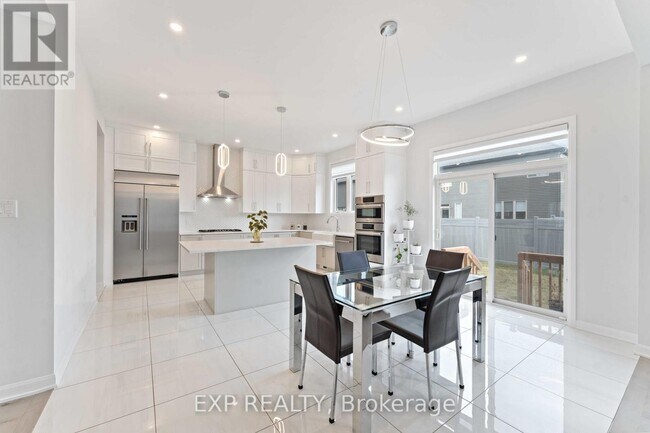 Photo - 700 Coast Cir