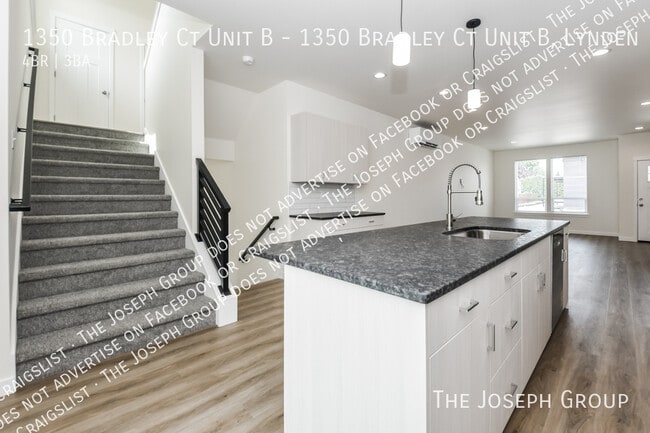 Photo - 1350 Bradley Ct Unit 1350 Bradley Ct B, Lynden