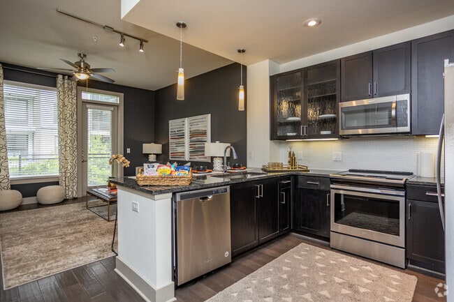 1BD, 1BA - 719SF - Kitchen