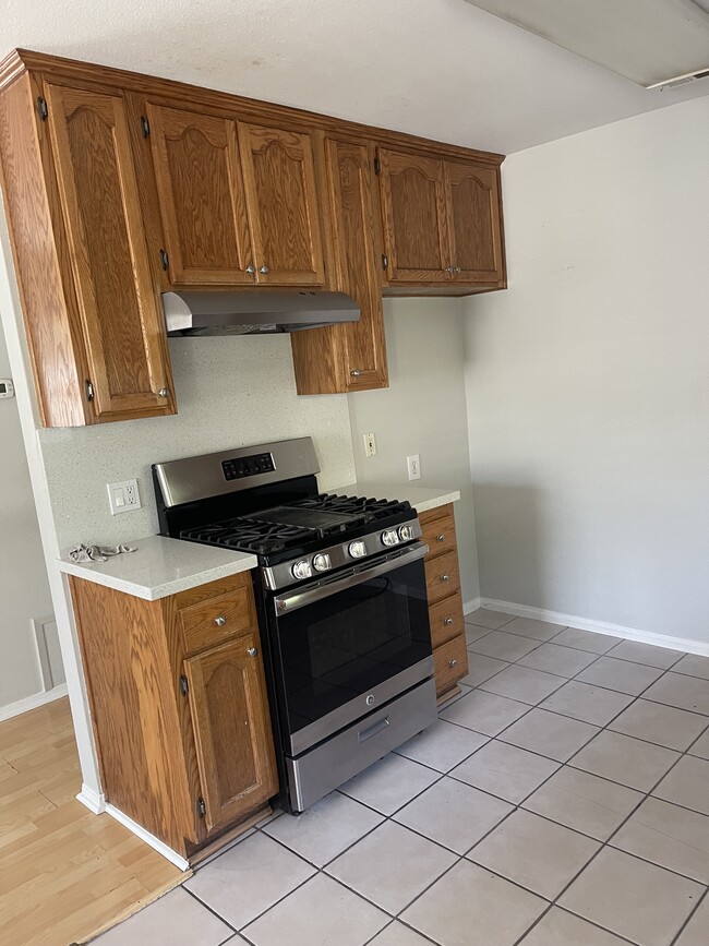 Photo - 1785 N Oxford Ave