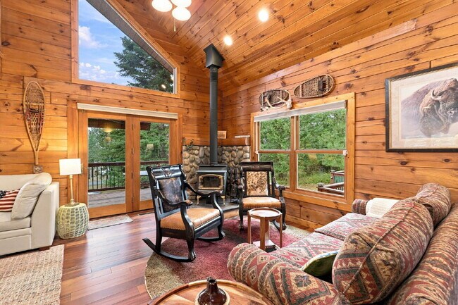 Photo - 3-Story, 5 bedroom, 3 bathroom in Harrison
