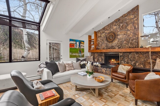 Photo - 262 Eastwood Rd