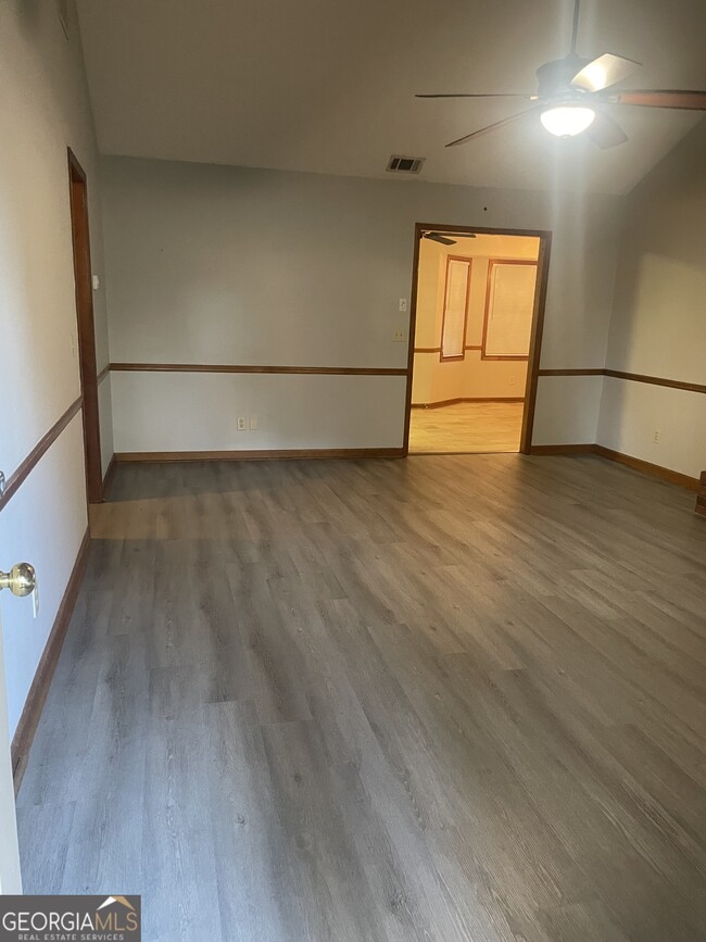 Photo - 3449 Creekwood Dr SE