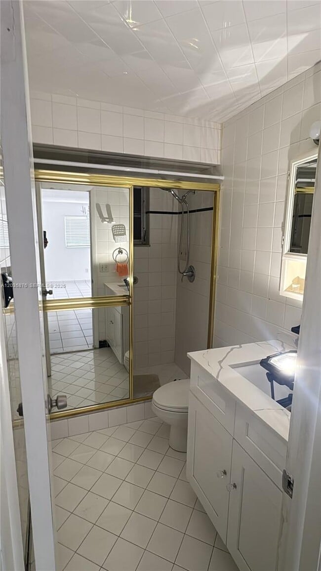 Photo - 830 W 75th St Unit 1