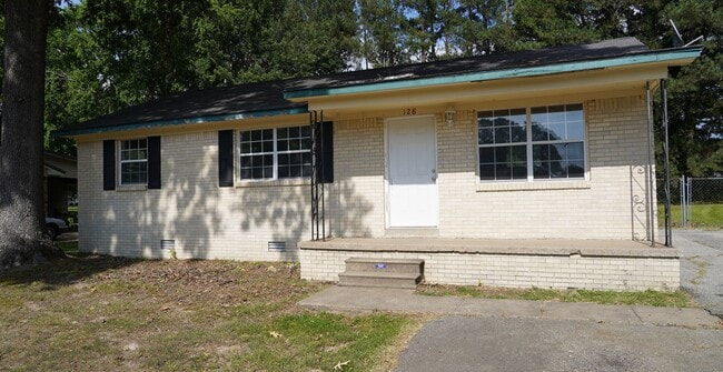 Photo - Charming Home in Ideal Location!