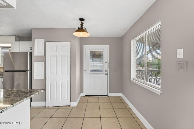 Photo - 6714 Beach Dr Unidad A