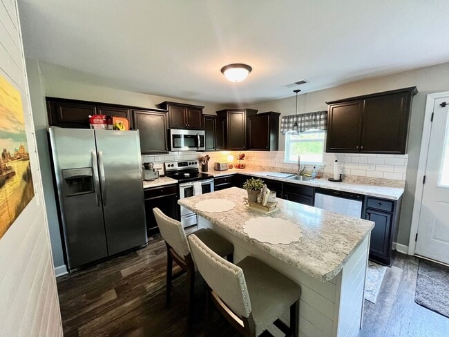Photo - 108 Wynstone Dr