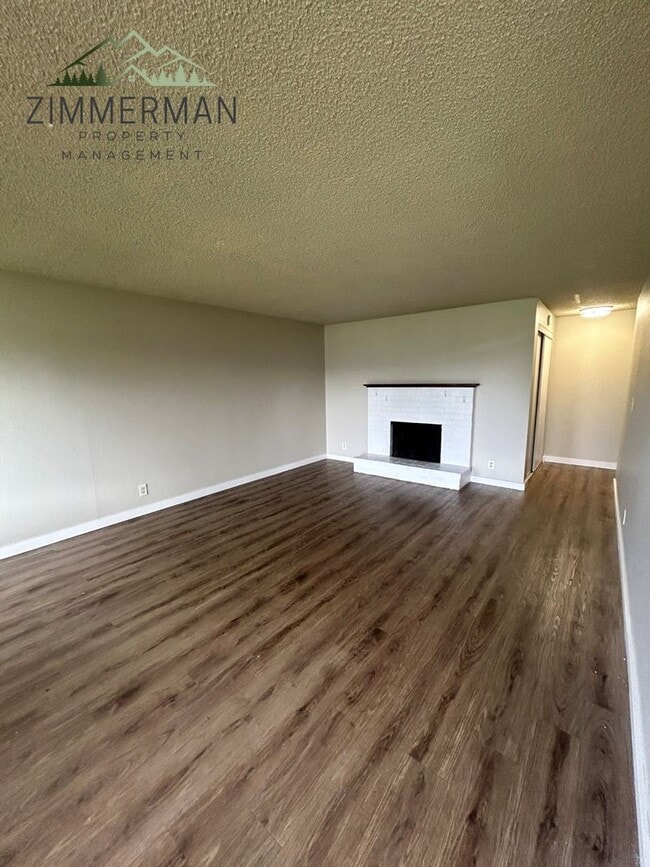 Photo - 2357 6th St Unidad 2357 N 6th St