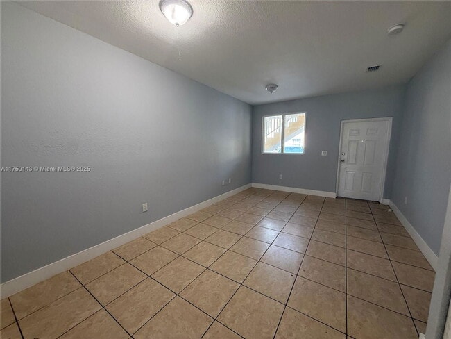 1568 SE 26th St