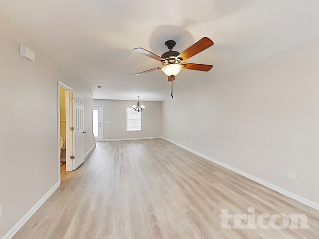 Photo - 137 Chatham Trace