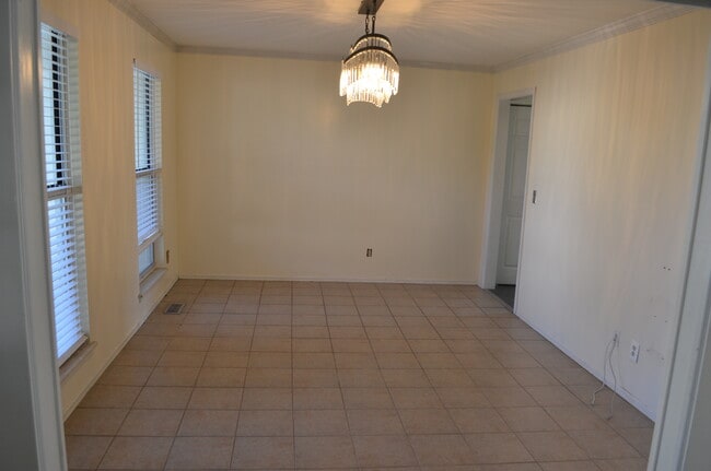 Photo - 23 Brentmoor Ct