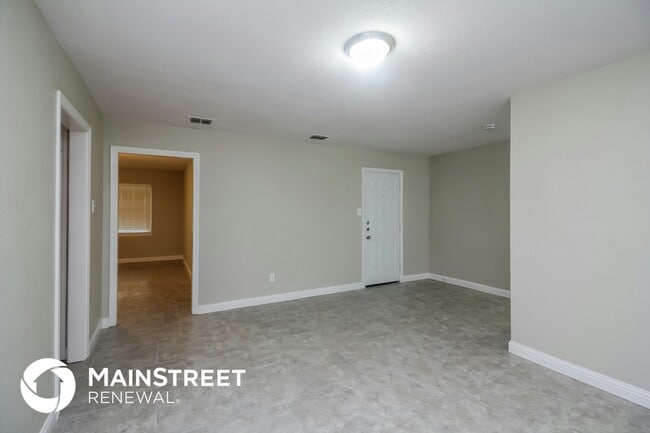 Photo - 3031 Touraine Dr