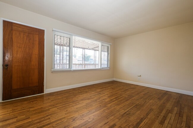 506 Avenida Victoria Unit B