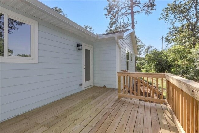 Photo - 1602 Carruthers St