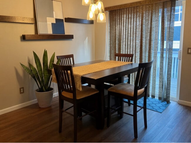 Photo - 723 N 8th St