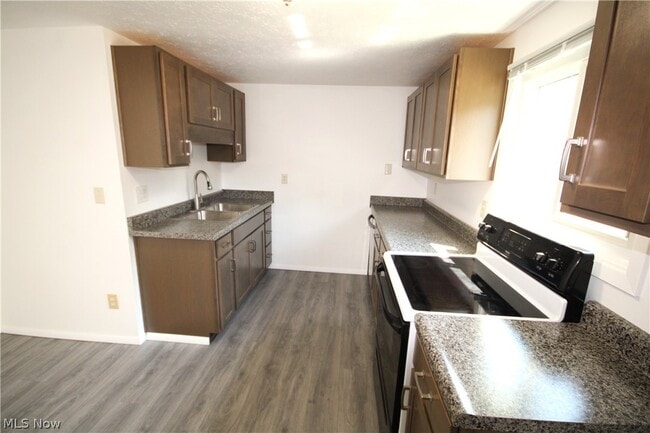 Photo - 1162 Jackson St