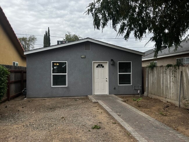 Building Photo - APPLY FOR THIS LOVELY HOME NOW!