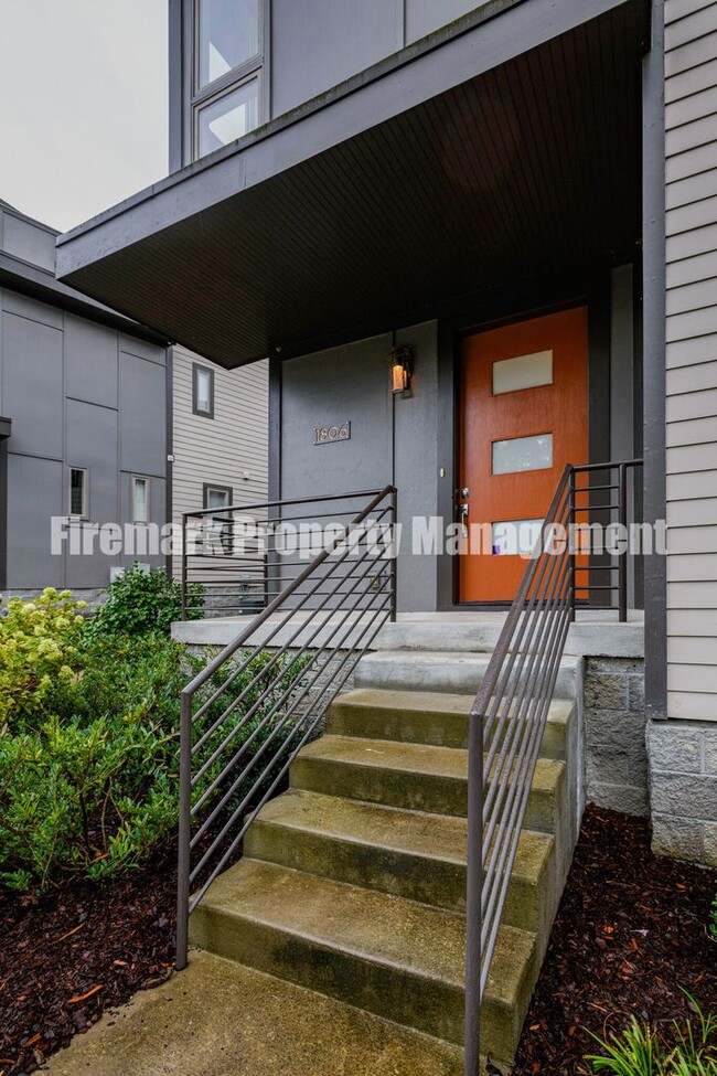 Modern 3 bedroom Home in East Nashville!! - Modern 3 bedroom Home in East Nashville!!